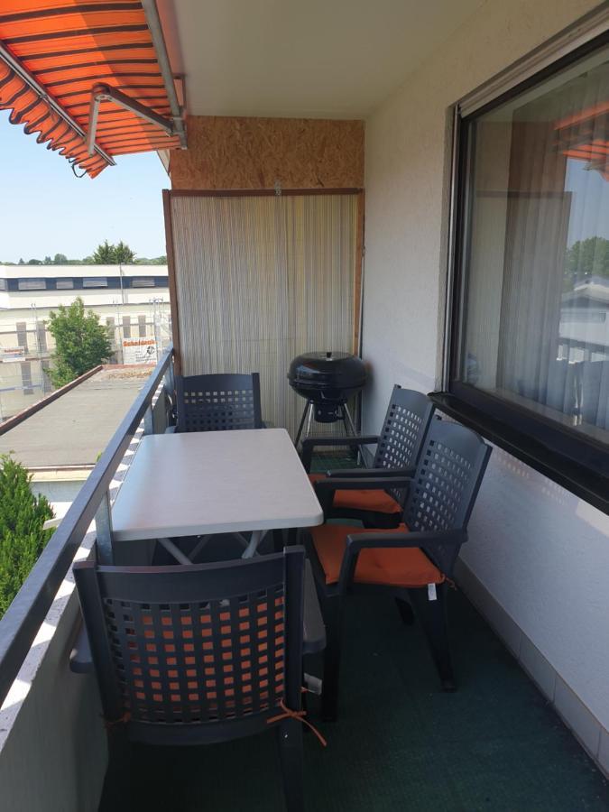 Wohnung Fuer 4 Personen, 2 Schlafzimmer, 2 Parkplaetze, Wlan Konstanz Buitenkant foto